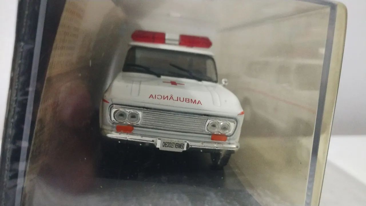 Miniatura Veraneio Ambulância  - Foto 2