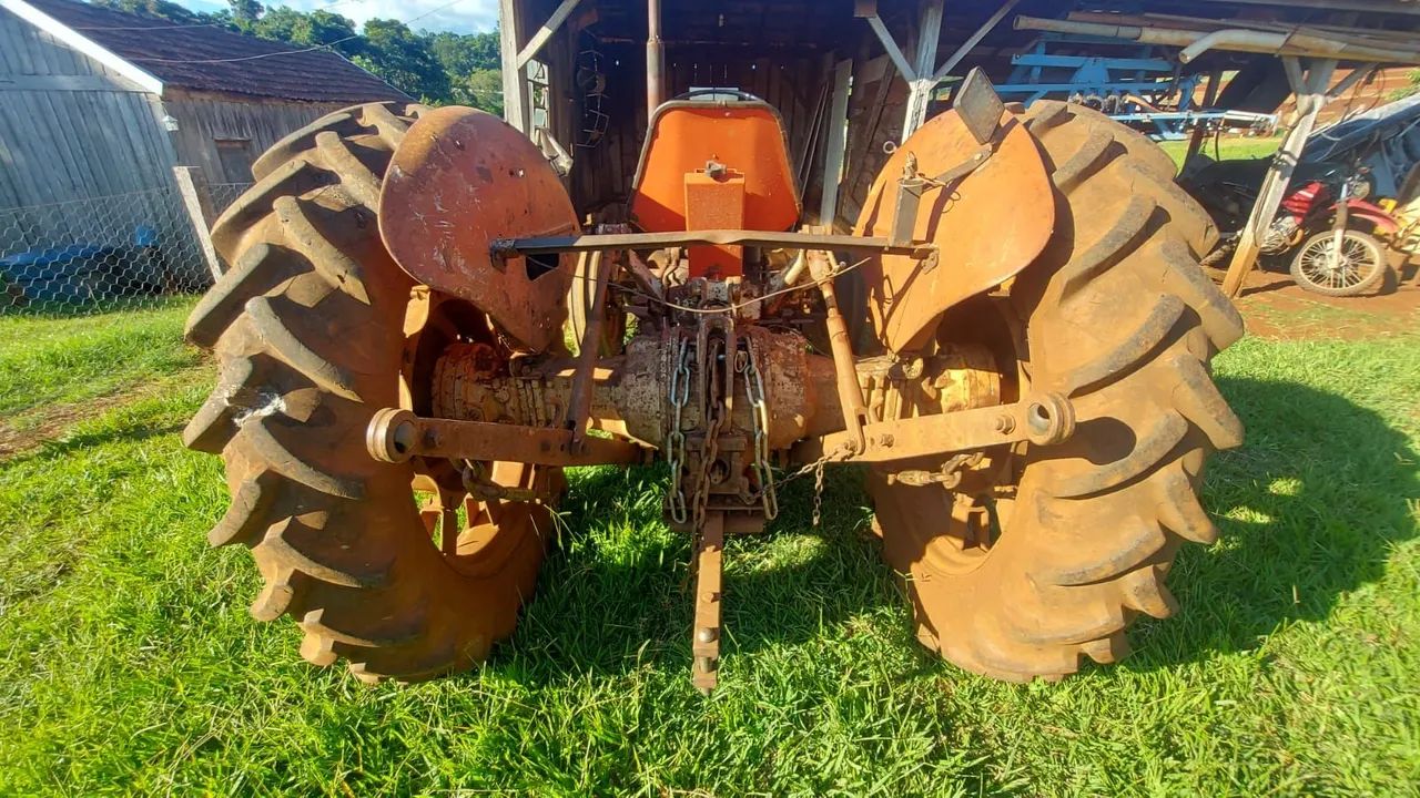 Trator MF 65x - ano 75 - Foto 5