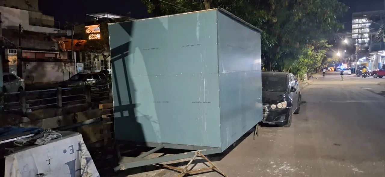 Trailer tipo loja para oficina móvel 