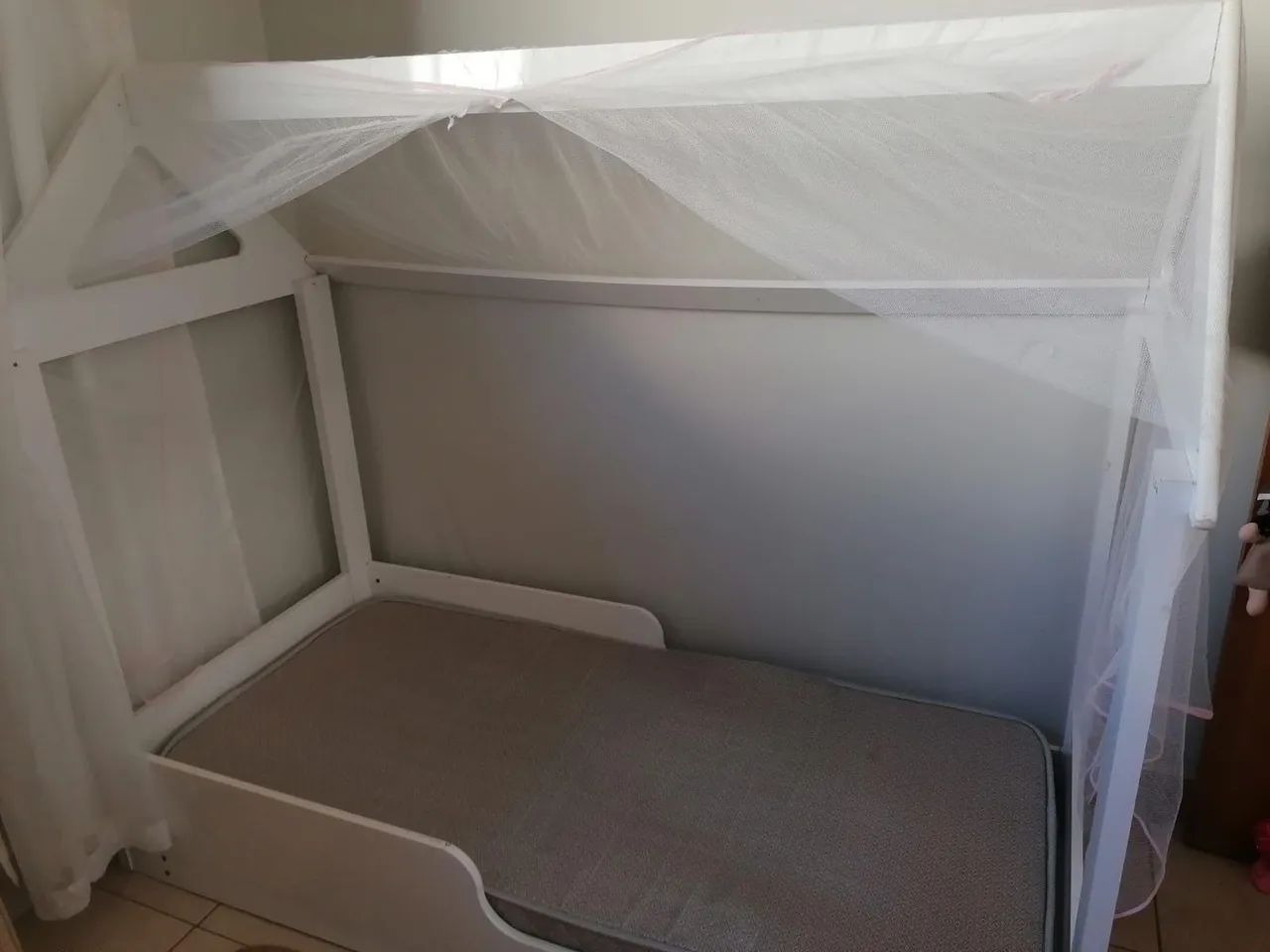 Cama infantil Montessoriana tipo casinha - Foto 4