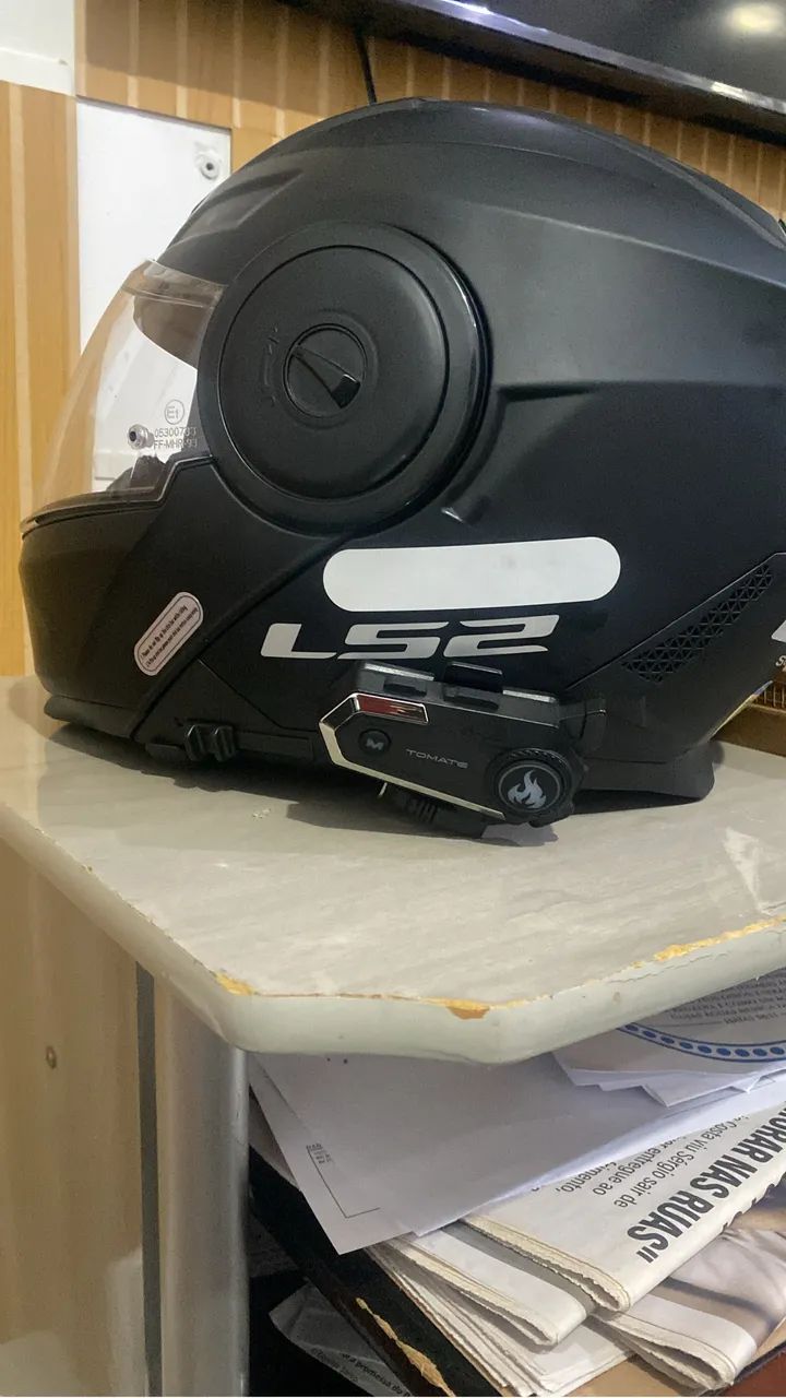 Vendo capacete ls2 novo na caixa com fone comunicador  - Foto 4