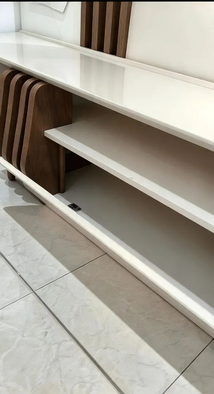 Vende-se Ou troca, Um Painel Para TV - Foto 2