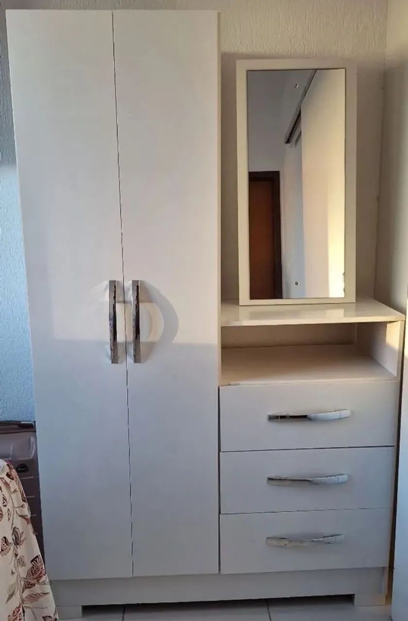 VENDE-SE CÔMODA 