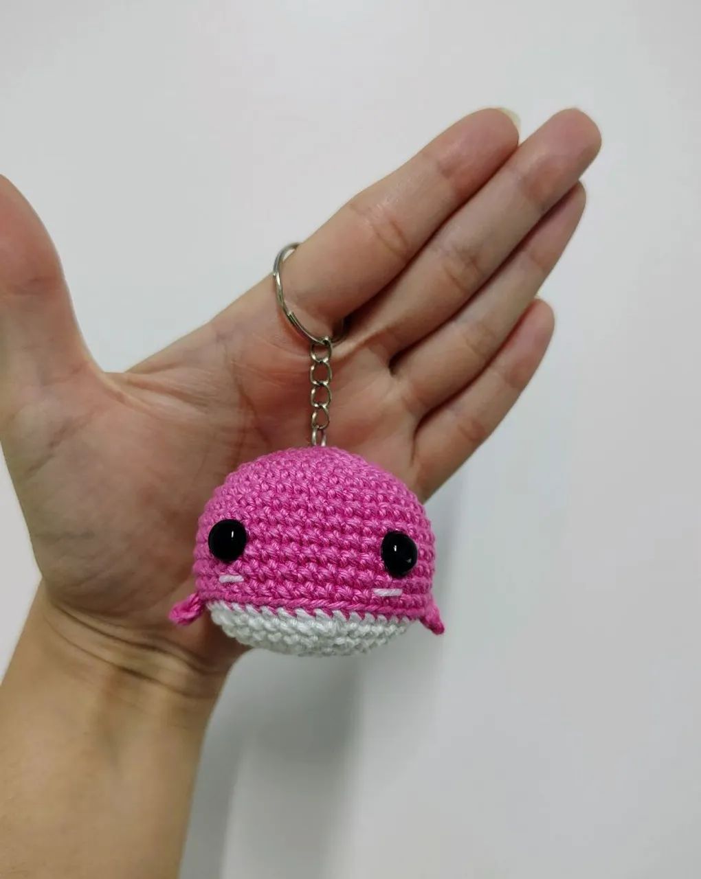 Baleia amigurumi - Chaveiro - Foto 4