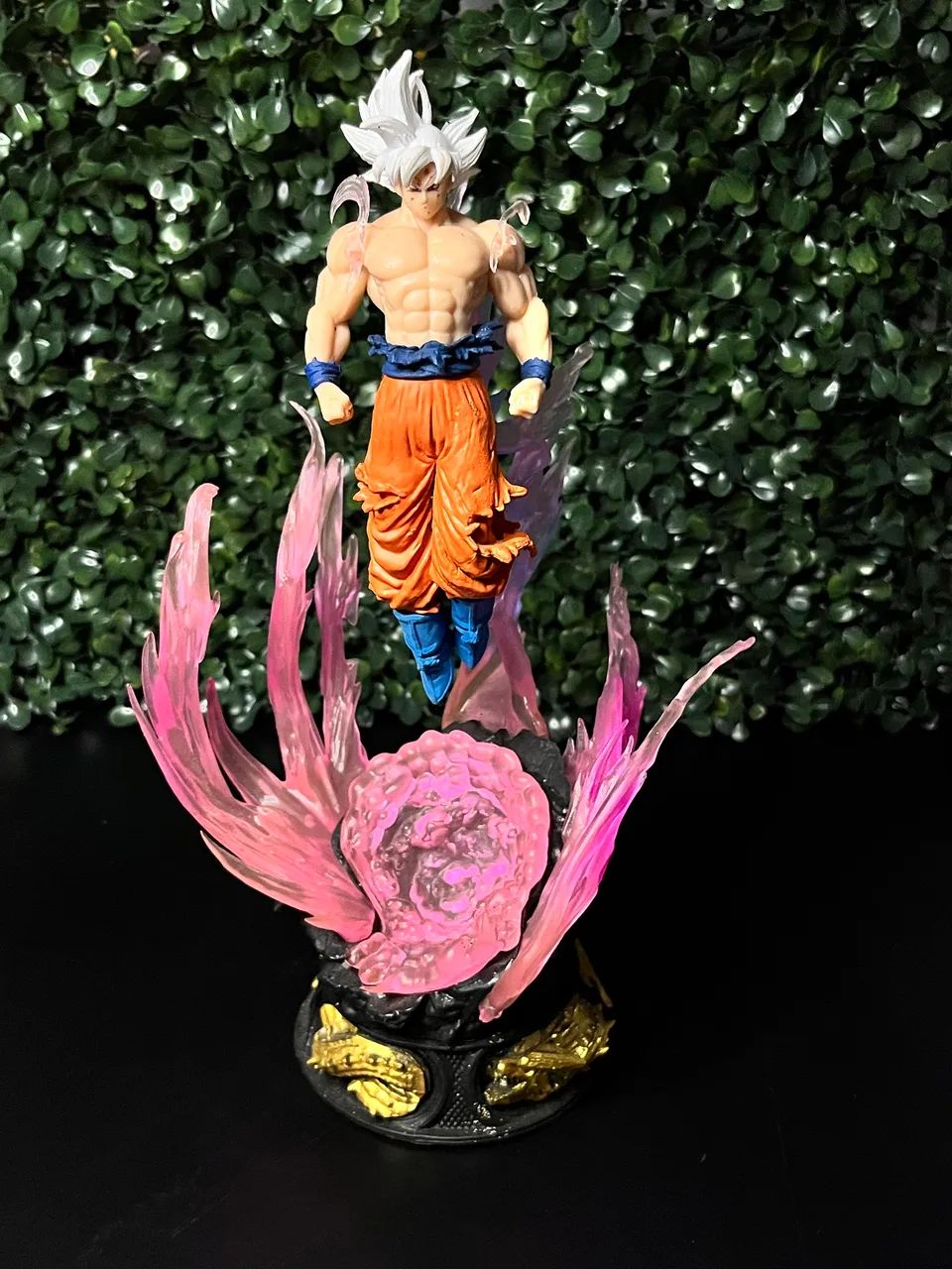 ACTION FIGURE 