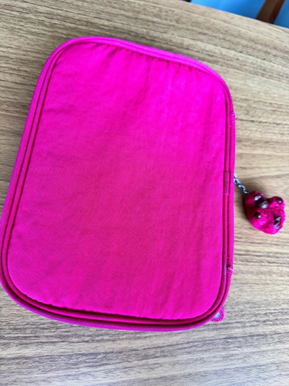 Estojo Escolar Kipling