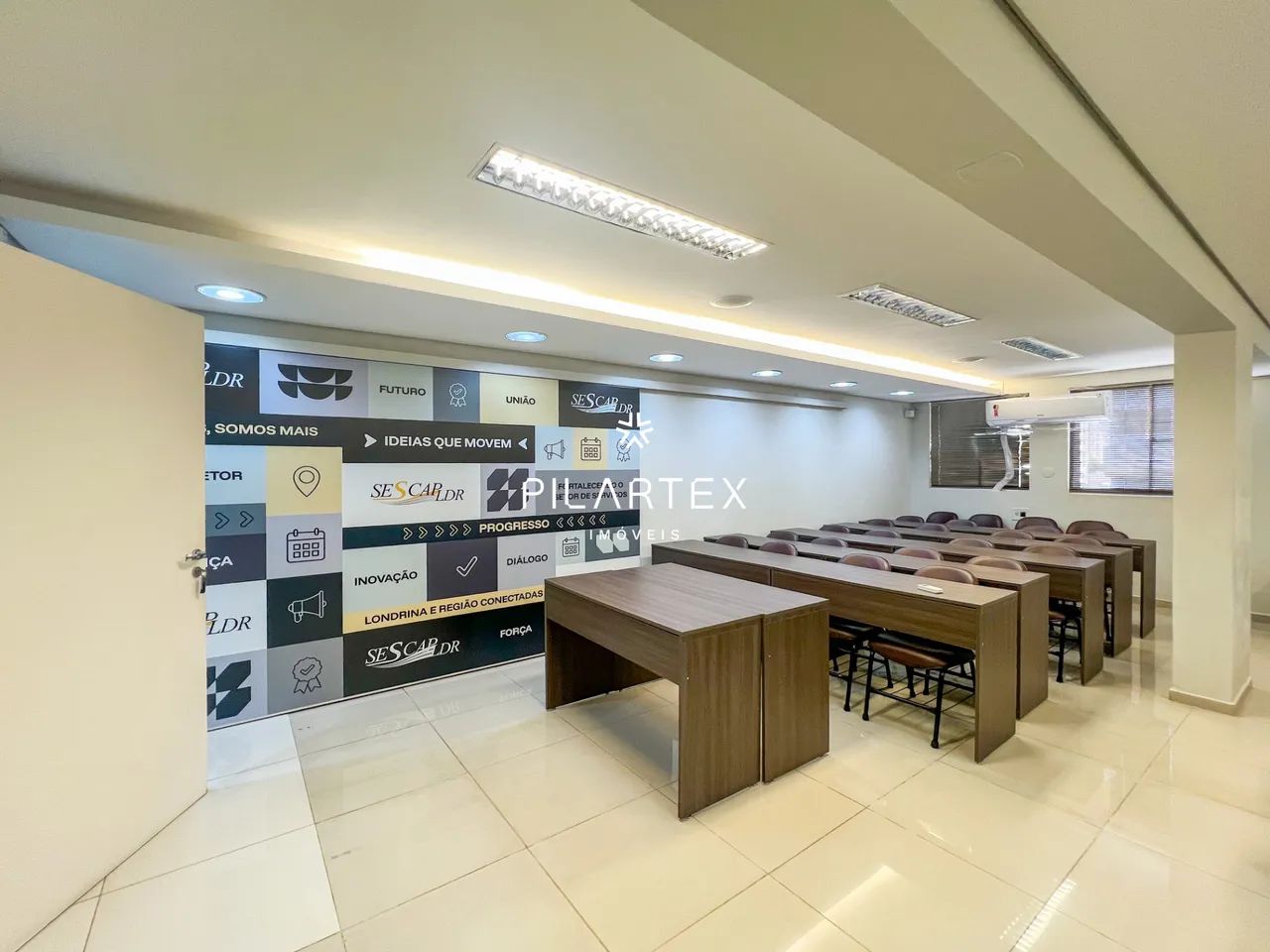Sala Comercial a Venda no Centro de Londrina. - Foto 2