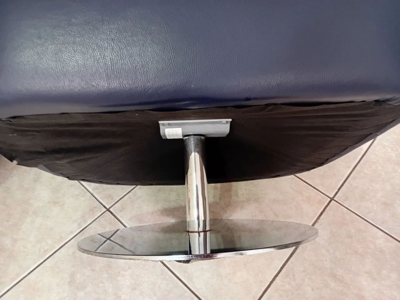 2 Poltronas giratória 360°Base Cromada  - Foto 3