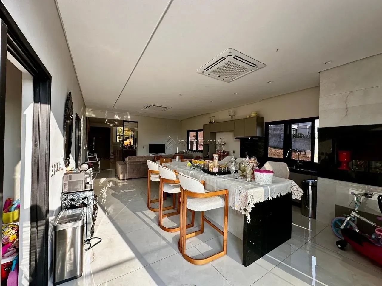 Sobrado, Condomínio Villa Jardim, 480m² com 5 quartos, Cuiabá/MT - Foto 4
