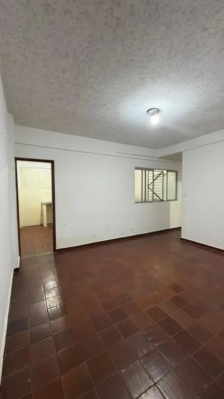 ALUGO ÓTIMO APARTAMENTO, 2º ANDAR, COM 2 QUARTOS - CENTRO - Foto 2
