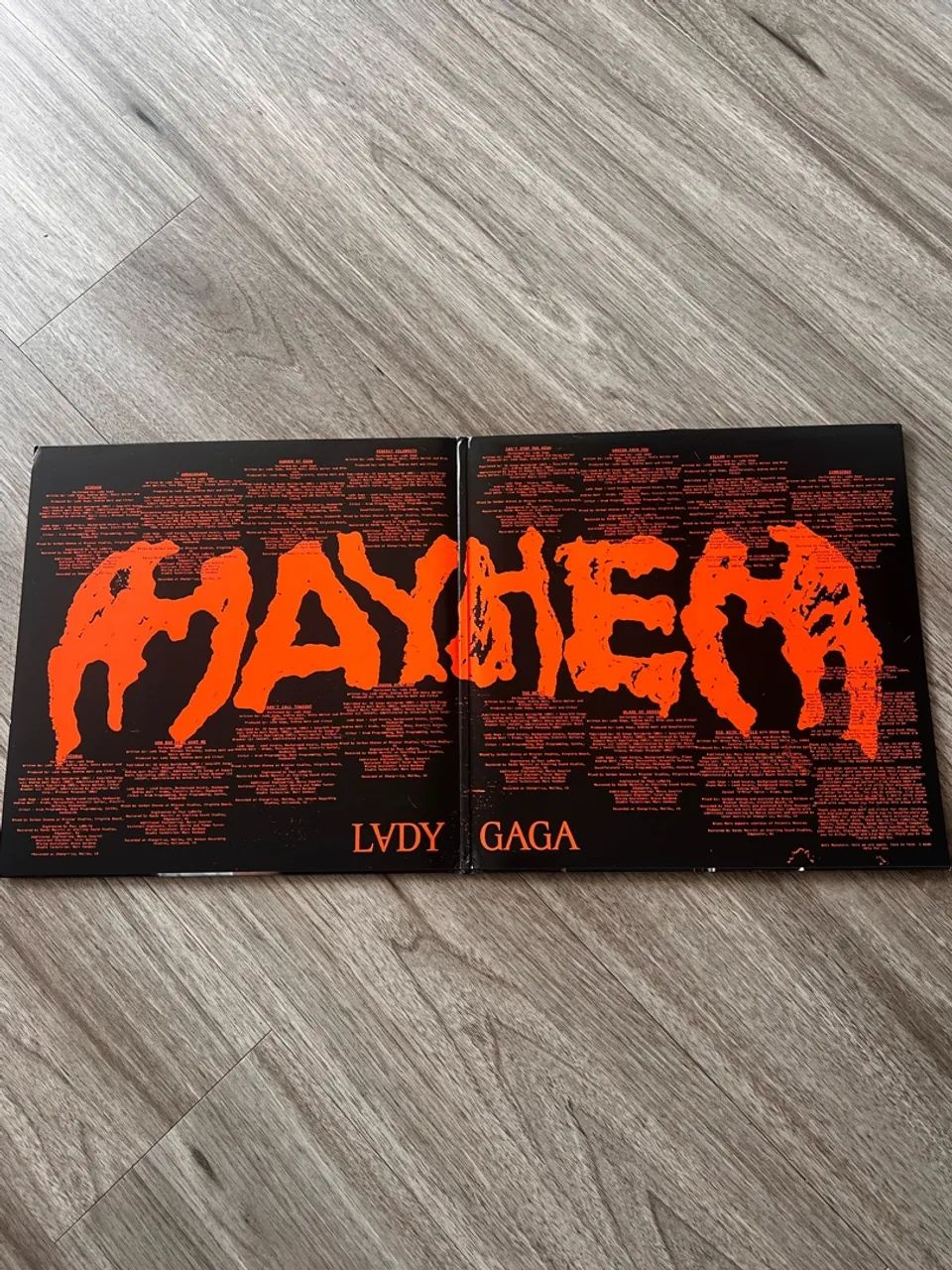 Lady Gaga Mayhem 2LP MAYHEM 146 - Edição Exclusiva + Pôster - Foto 4