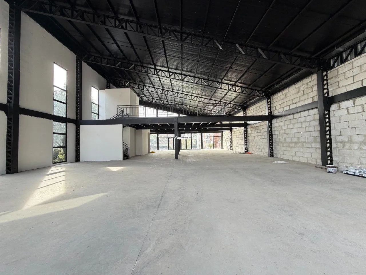 Prédio comercial com 1.157m² no centro de Canela! - Foto 2