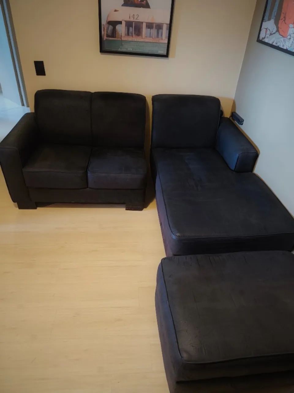 Sofá Modular em Suede Preto com Chaise e Puff  - Foto 2