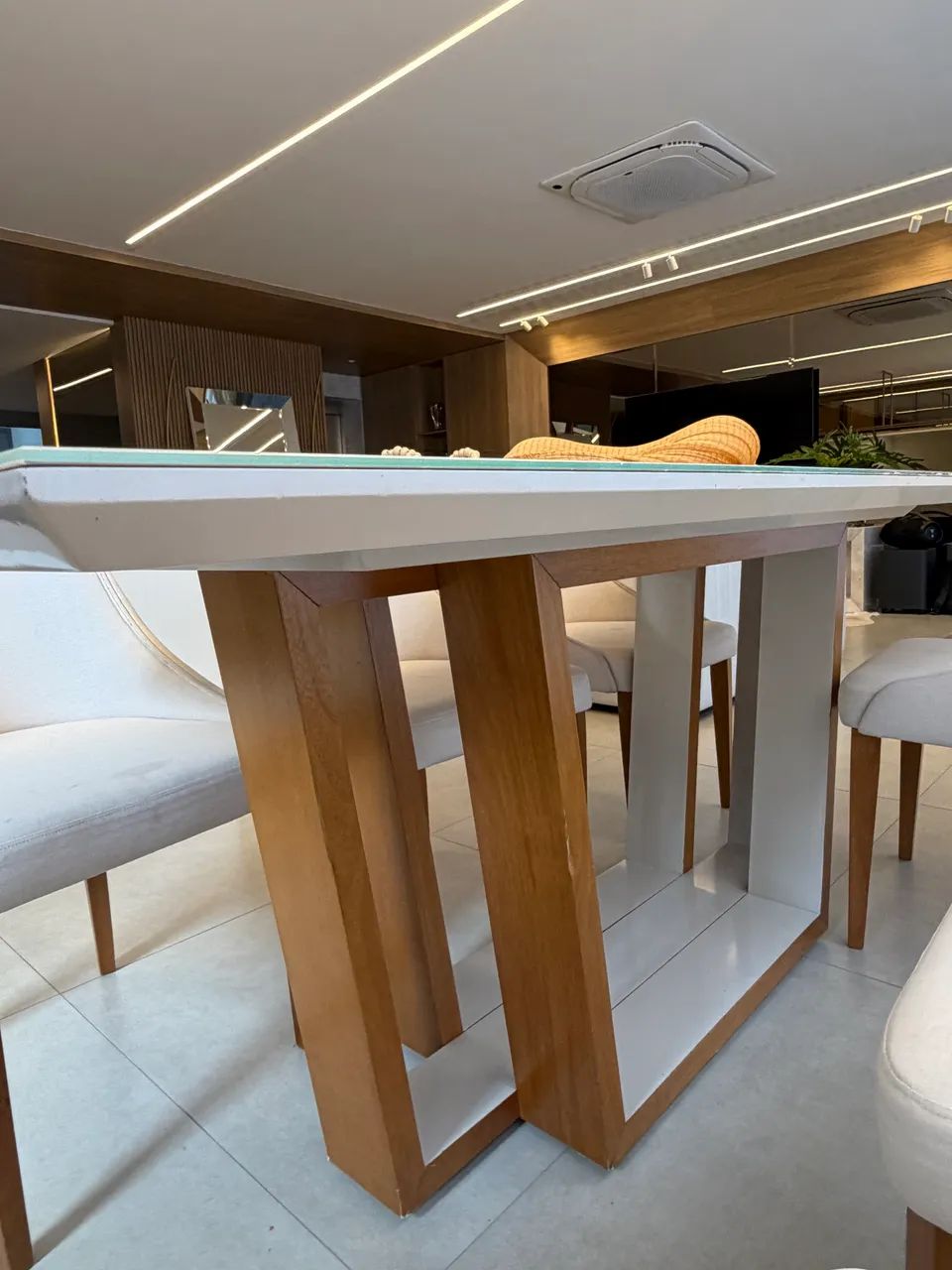 Mesa retangular Med 2mX1m, MDF/Vidro, com 6cadeiras de estofado  - Foto 3