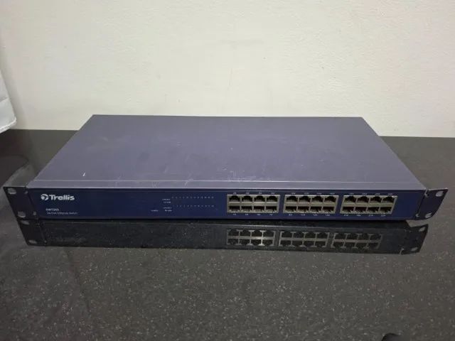 Switch Rede 24 portas (Trellis) - 10/100 