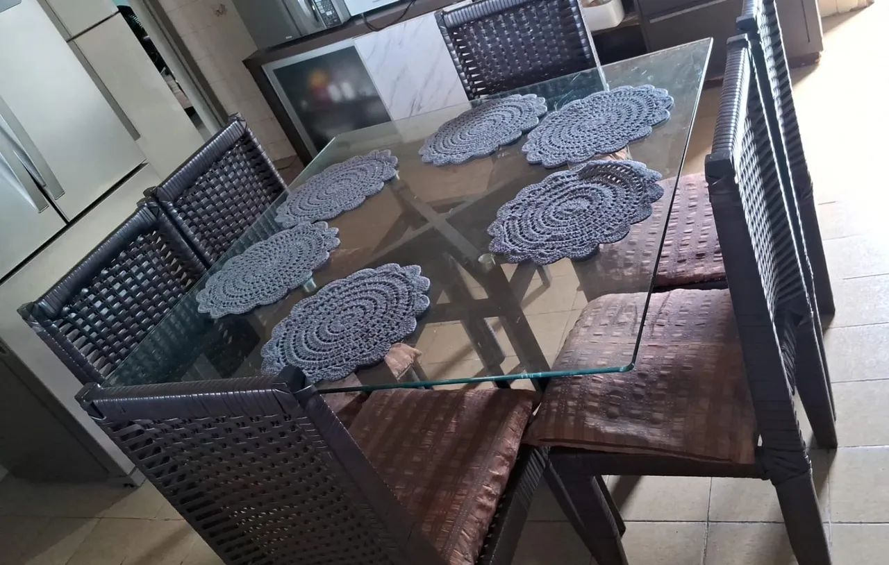 mesa de jantar 6 cadeiras 