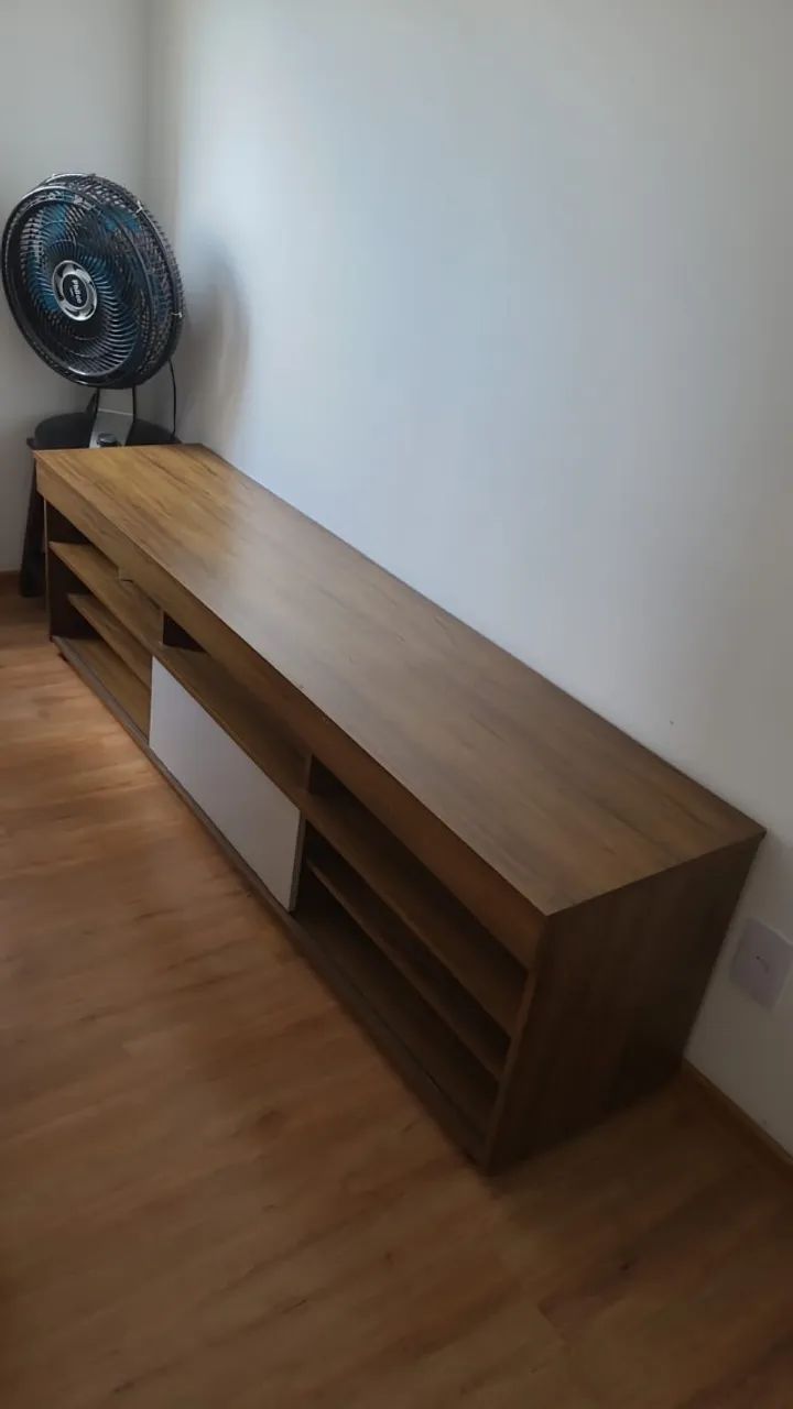 Rack seminovo - moderno e sem riscos