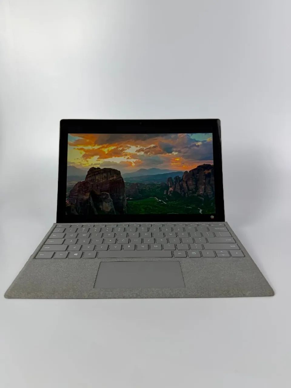 Microsoft Surface Pro 5 i7 8GB 256GB SSD + Carregador 