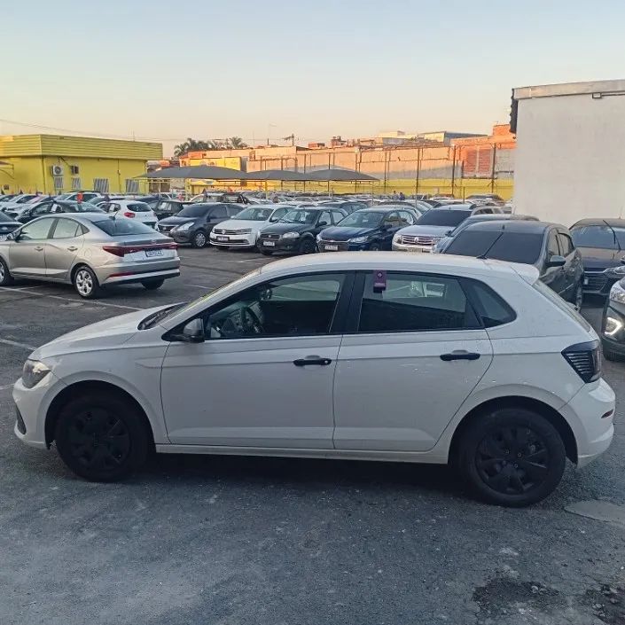 Volkswagen Polo Track 1.0 Flex 12V 5p, foto 4 de 8