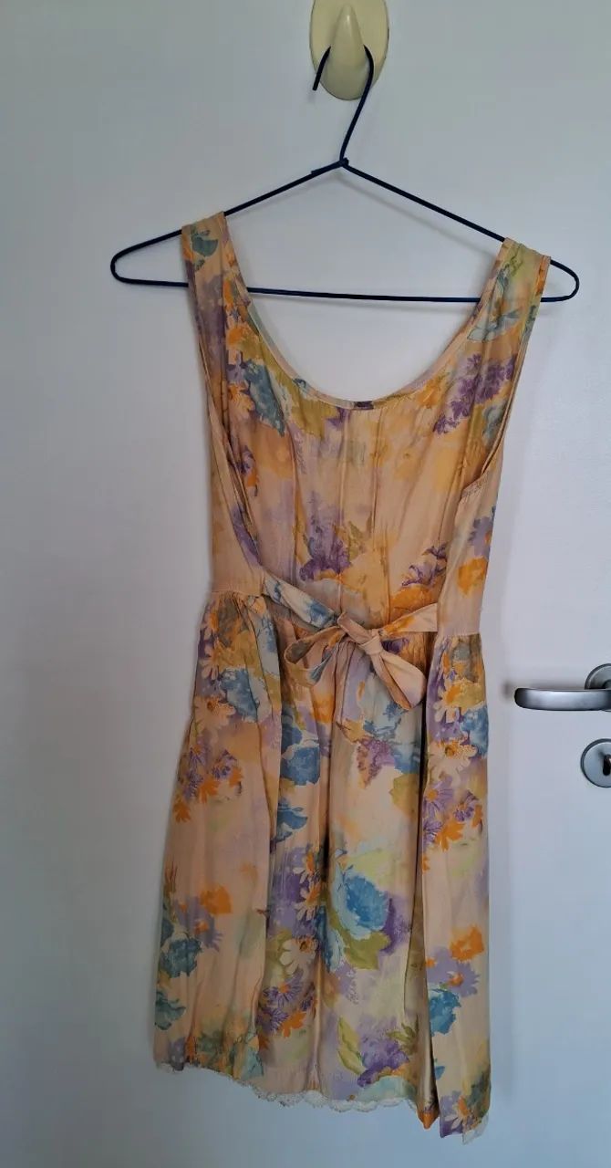 Lindo Vestido em Viscose e Tecido Forrado - Foto 2