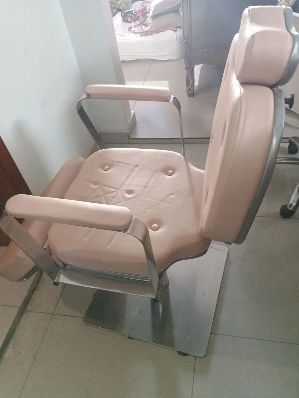 Poltrona para maquiagem cor salmon - Foto 4