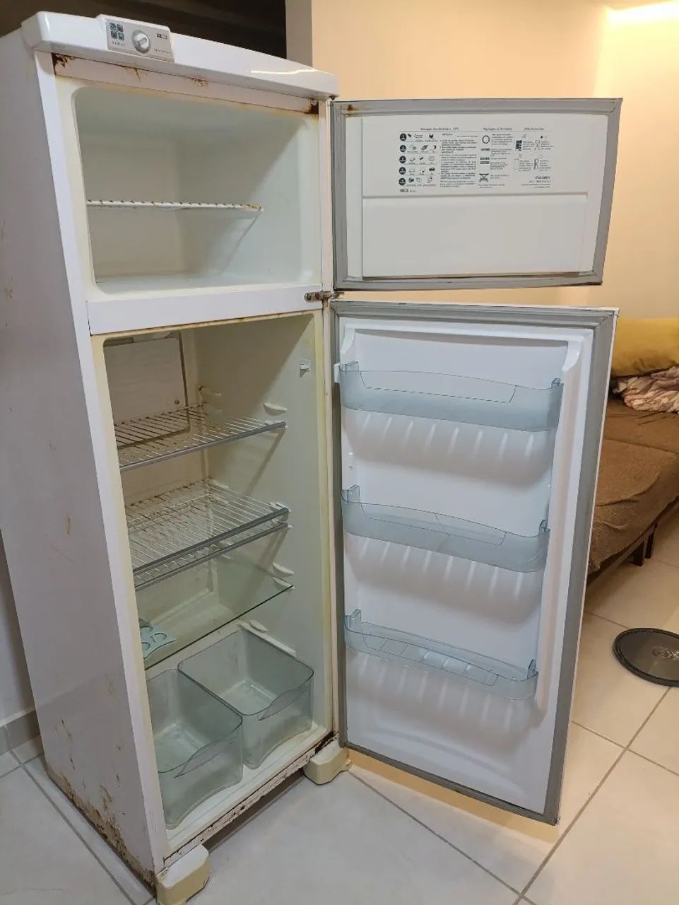 Geladeira Esmaltec Duplex 276 litros - Foto 4