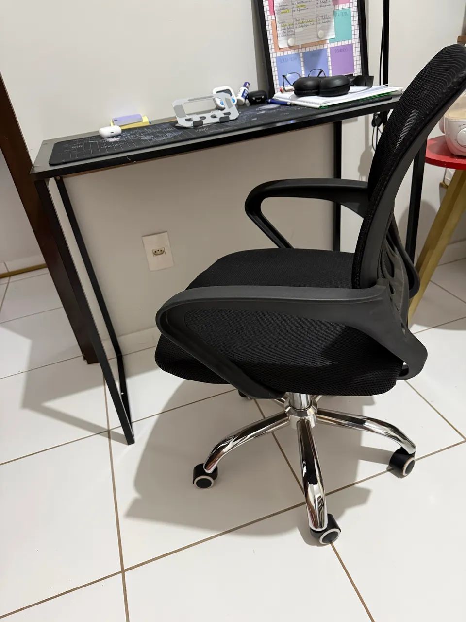 Cadeira de escritório e mesa  - Foto 4
