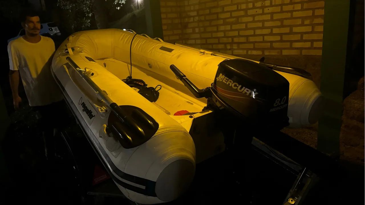Bote em excelente estado com carreta rodoviaria nova - Foto 4