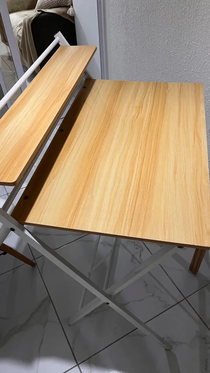 Mesa escrivaninha compacta e funcional - Foto 2