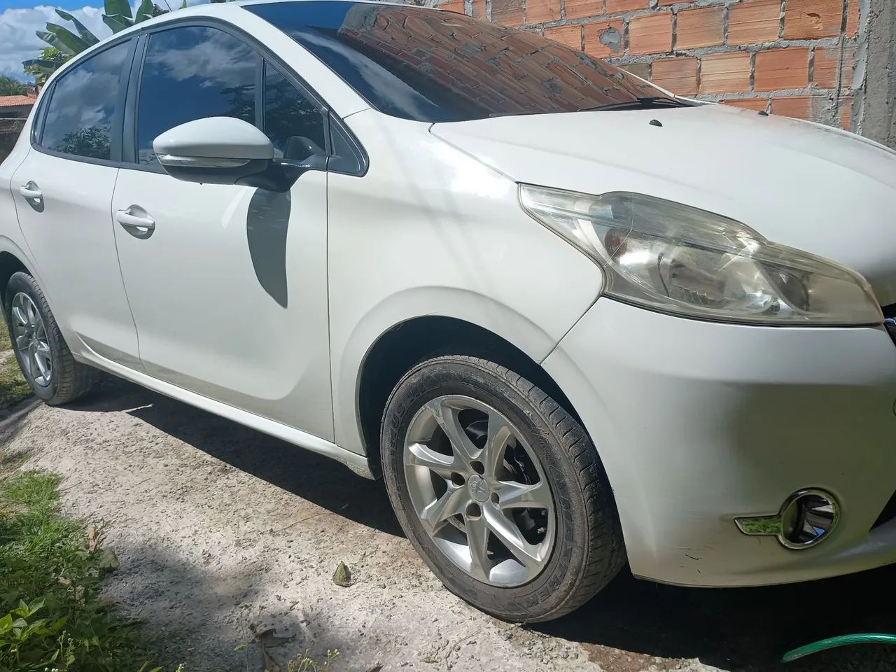 Peugeot 208 2015