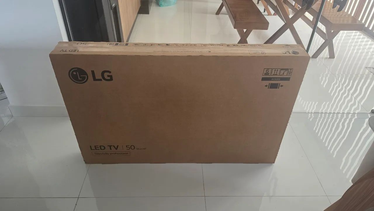 VENDO TV LED LG 50 POLEGADAS SMART 4K  LACRADA COM NOTA FISCAL E 1 ANO DE GARANTIA. - Foto 2