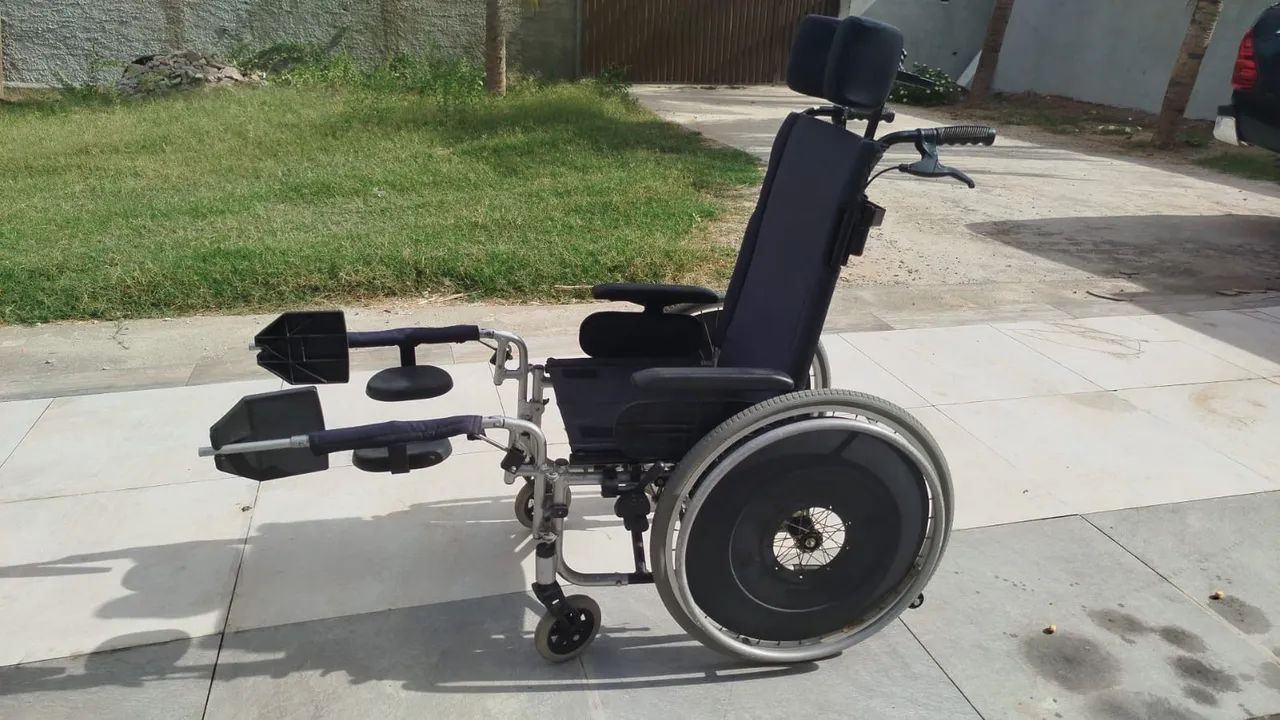 CADEIRA DE RODAS  - Foto 3