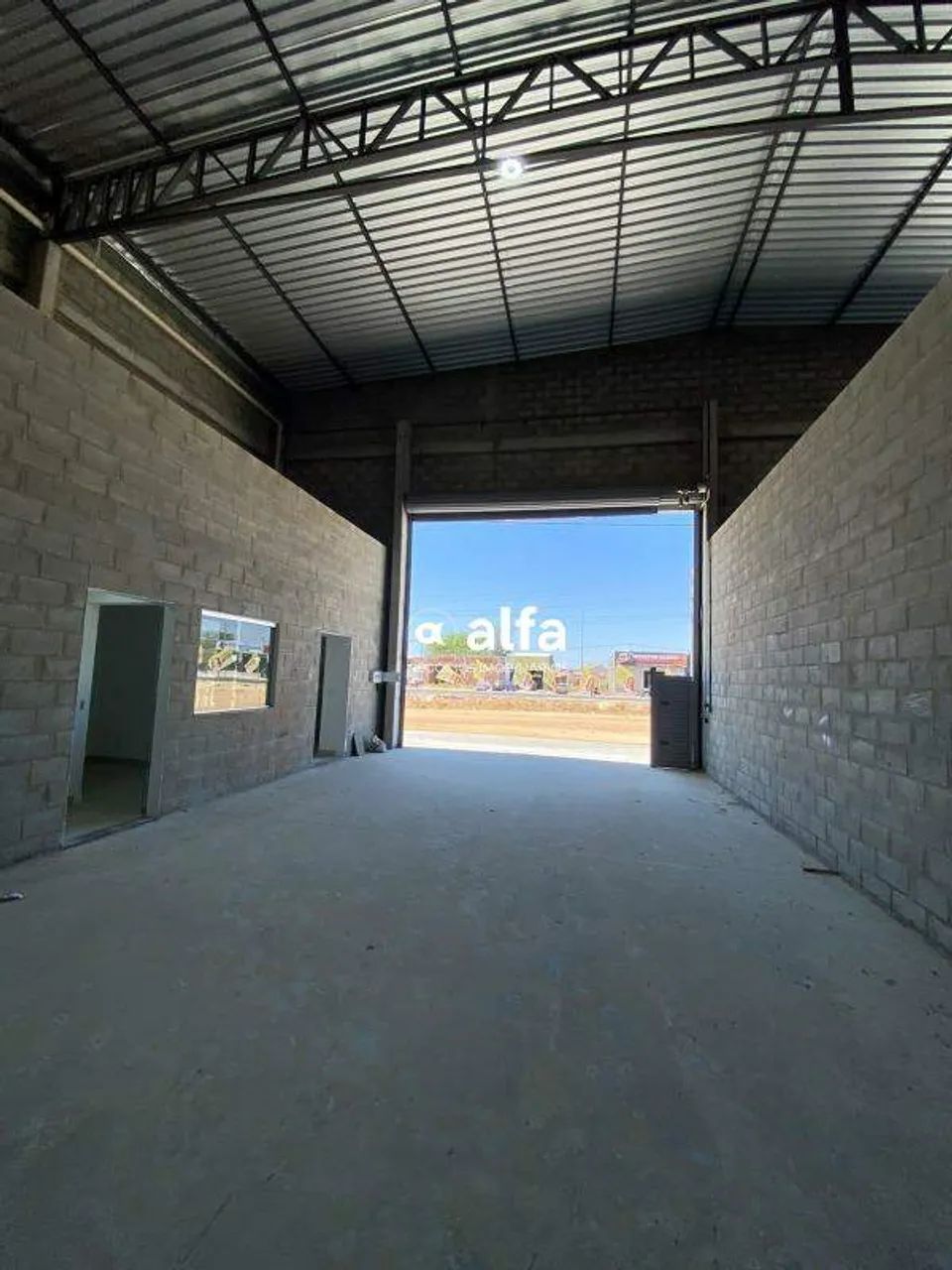GALPÕESCOM 400M² NA AV. TRANSNORDESTINA - Foto 4
