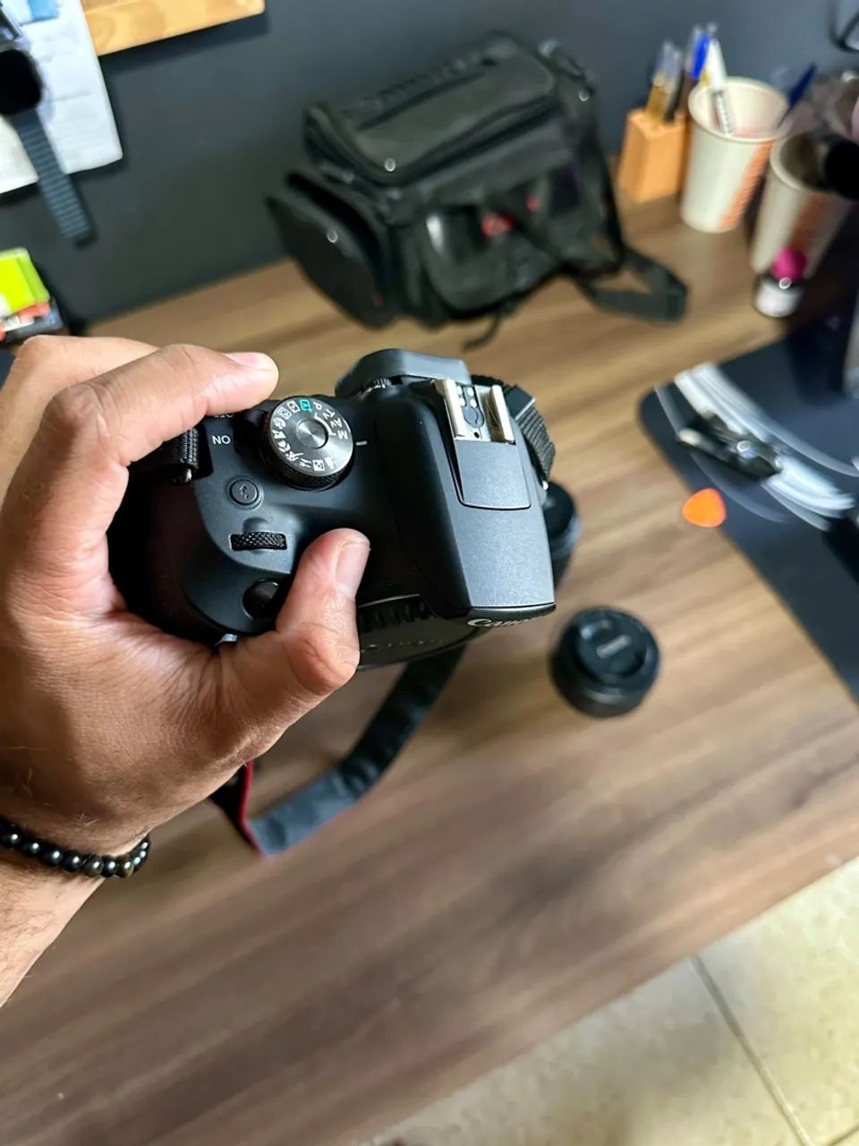 Câmera Canon - T7 (Com acessórios) - Foto 3