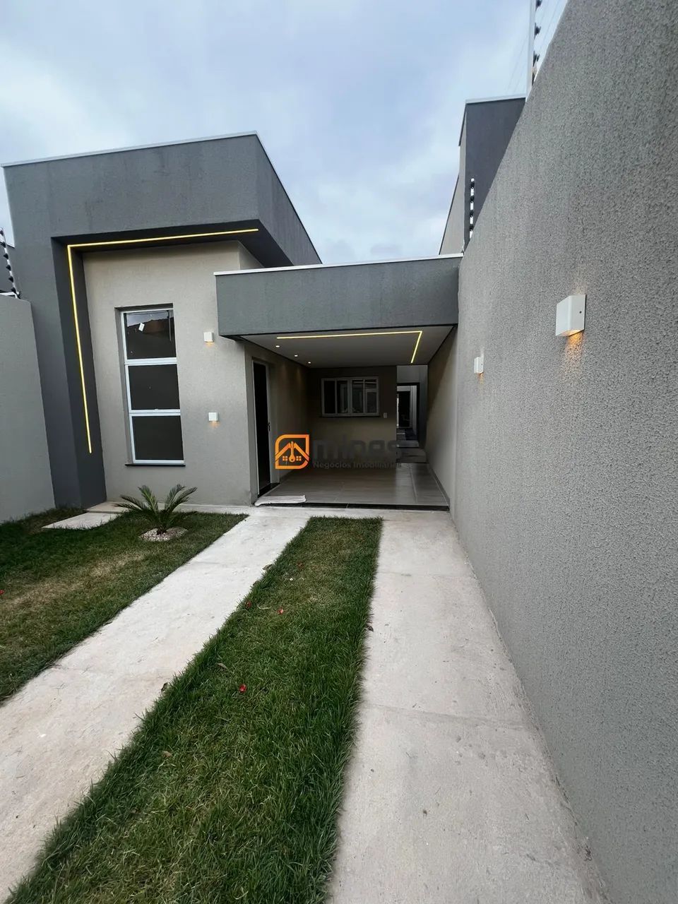 Casa térrea com 2 e 3 quartos (1 suíte) e piscina no Coophema - Foto 2