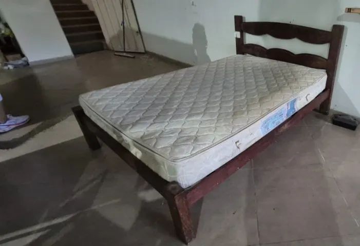 Vendo Cama Queen 2,00 x 1,47 - Foto 2