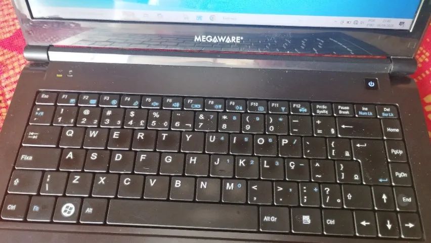 Notbook Megaware i3 QudCore 4g hd 250 hdmi - Foto 2