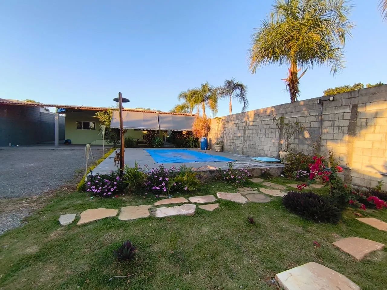 Vendo casa em lote de 800 m² - Área do PDOT - Foto 3