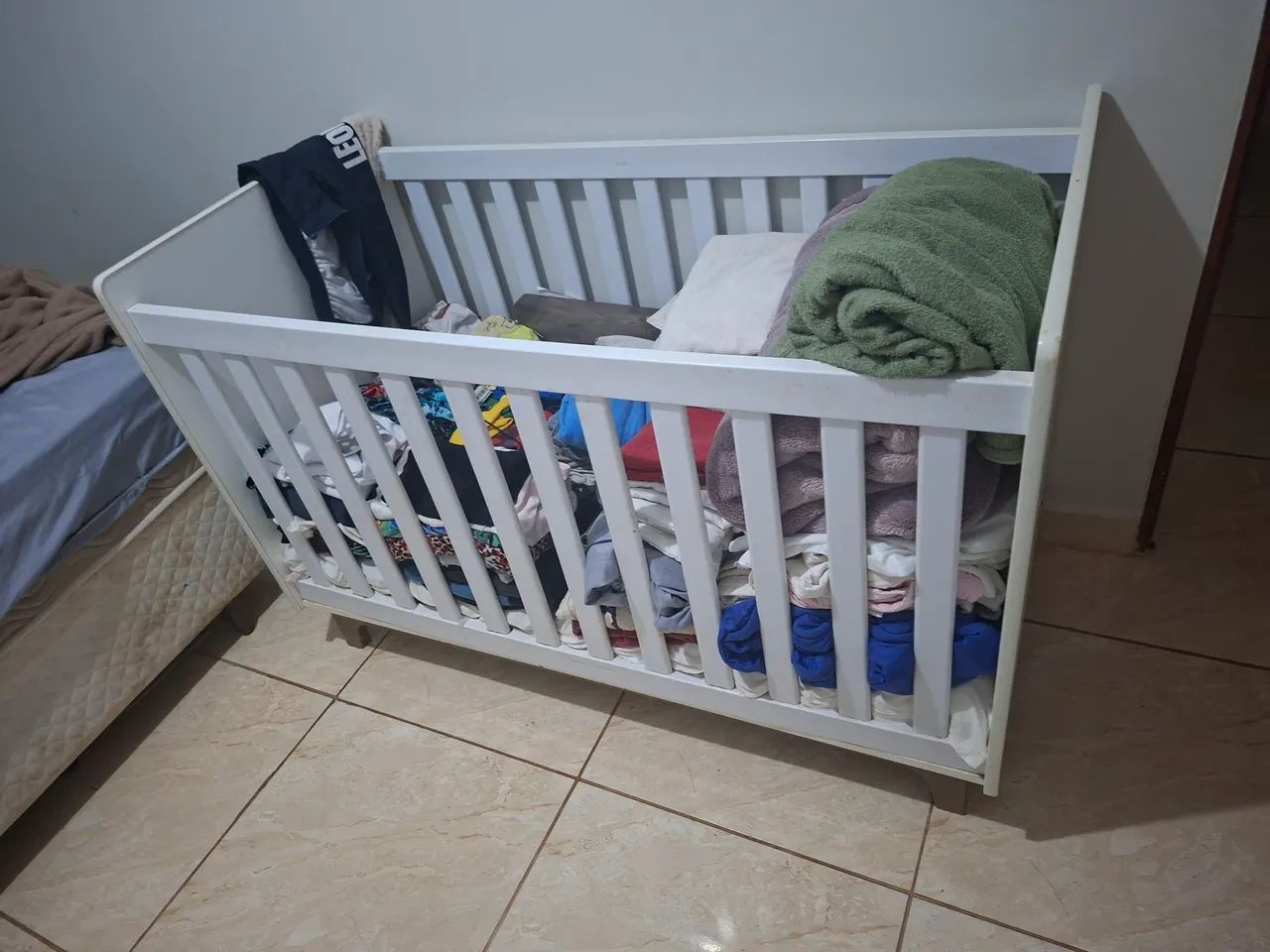 Berço e guarda roupa infantil,  b3m conservado - Foto 2