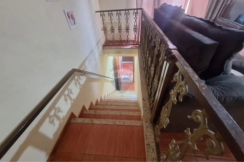 Sobrado residencial/comercial em Santa Bárbara com 5 quartos e 4 banheiros - Foto 4