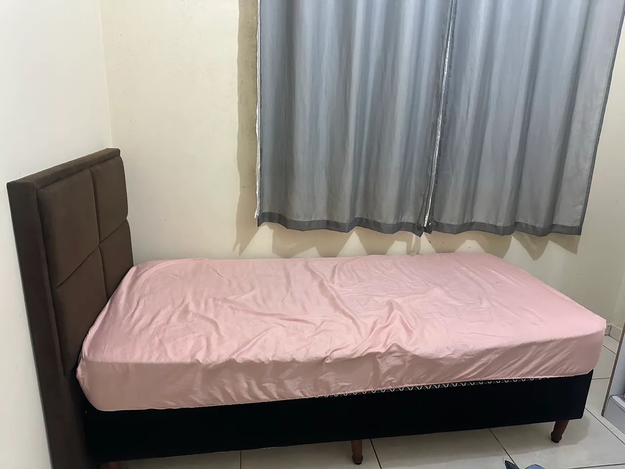 Cama de solteiro com box e cabeceira colchão 