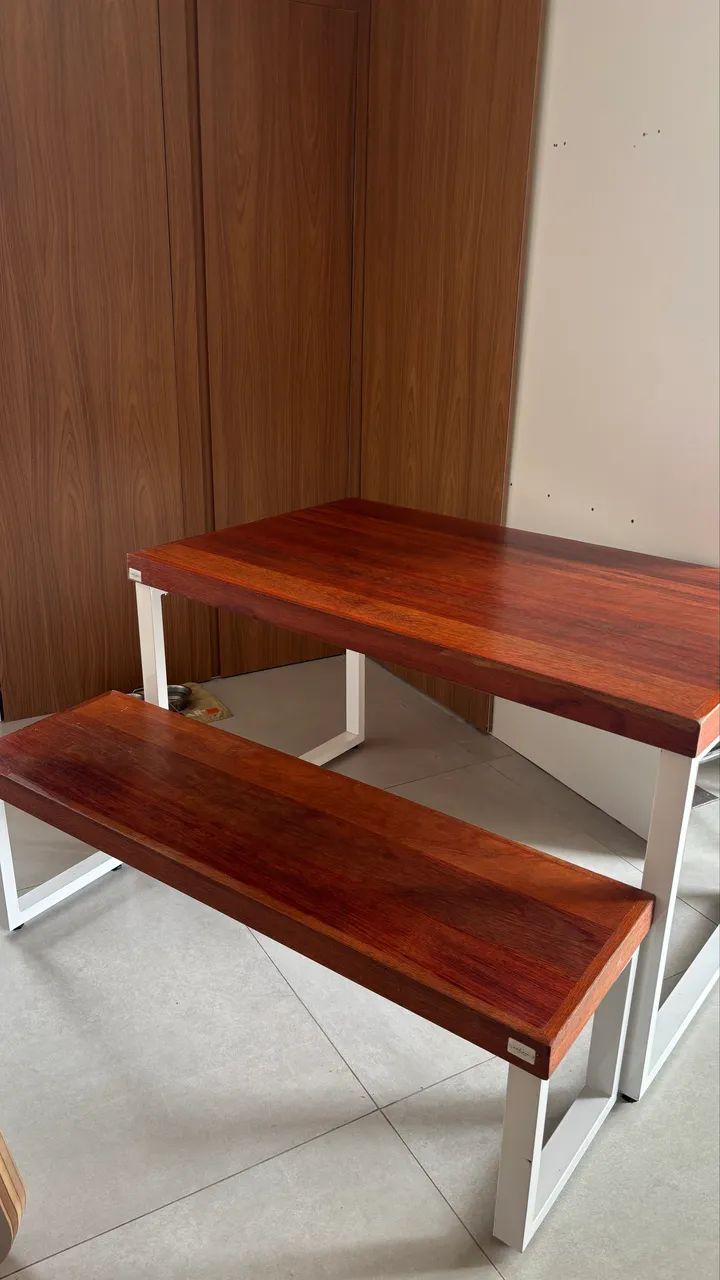 Mesa madeira maciça com banco  - Foto 2