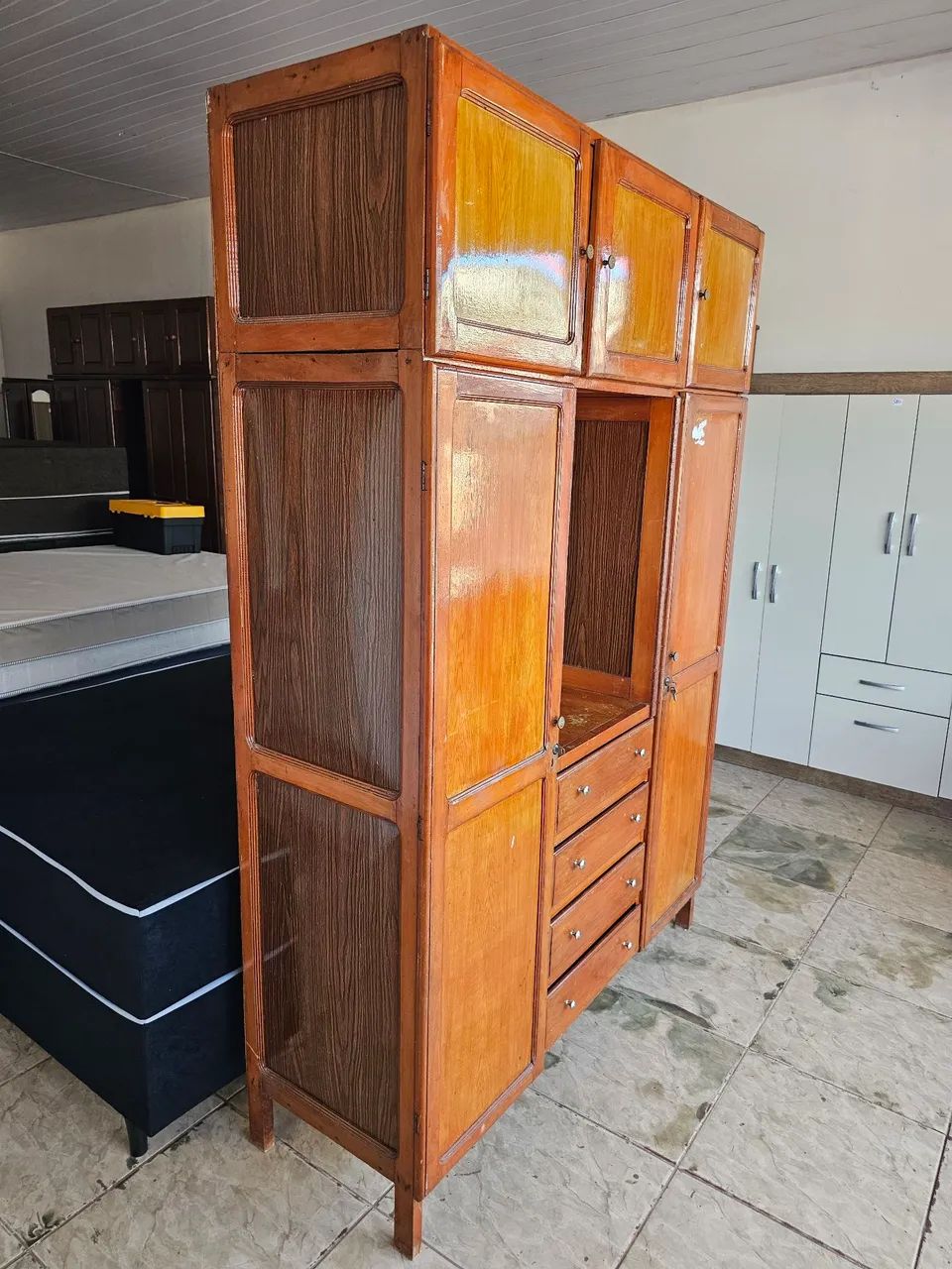Guarda roupa usado de madeira  - Foto 4