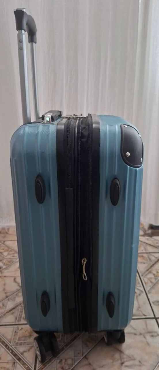 Mala Para viagem Com Cadeado  - Foto 2
