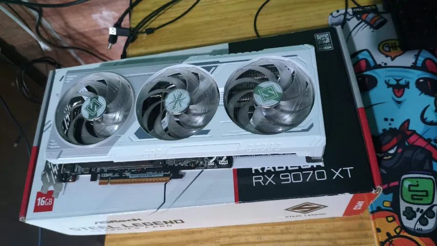 RX 9070XT STELL LEGENDS BRANCA
