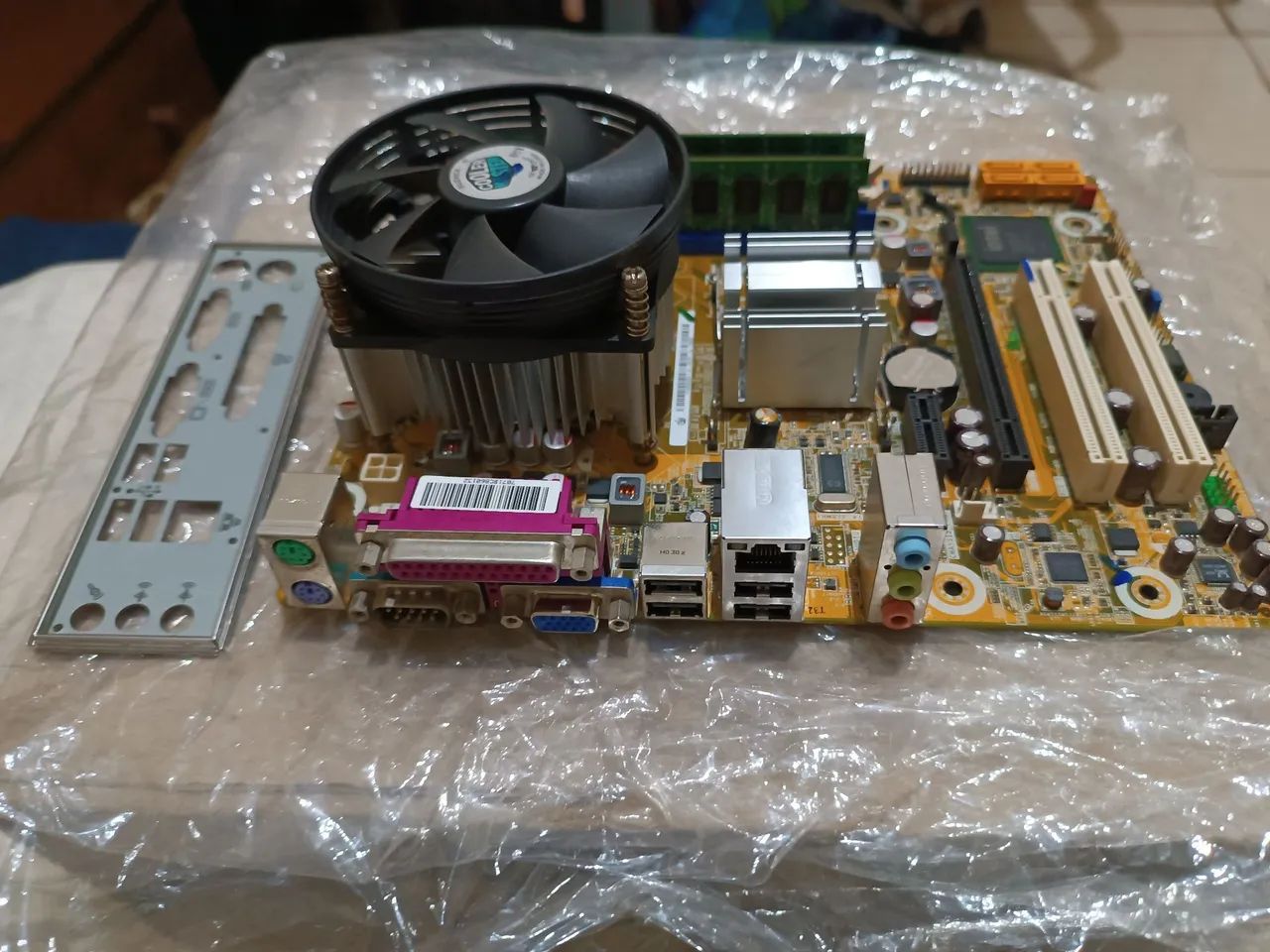 Kit Placa Mãe + Pentium 3.20Ghz + 4GB Ram