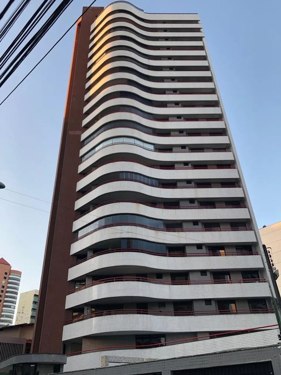 Apto no Meireles com 3 suítes + gabinete  - Foto 3