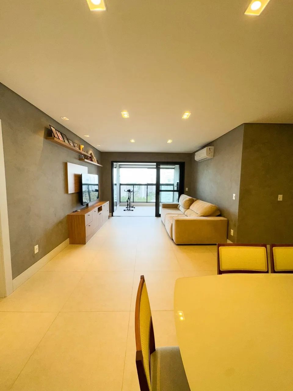 VENDE-SE APARTAMENTO EDIFÍCIO VOX - PLAENGE - Foto 2