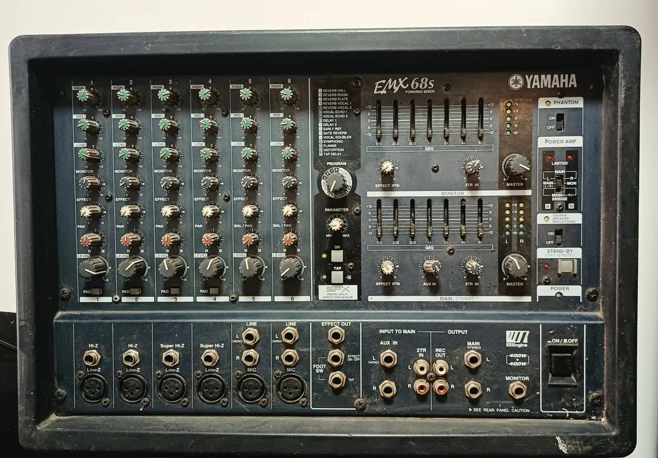 Mesa Yamaha EMX68S + Caixas