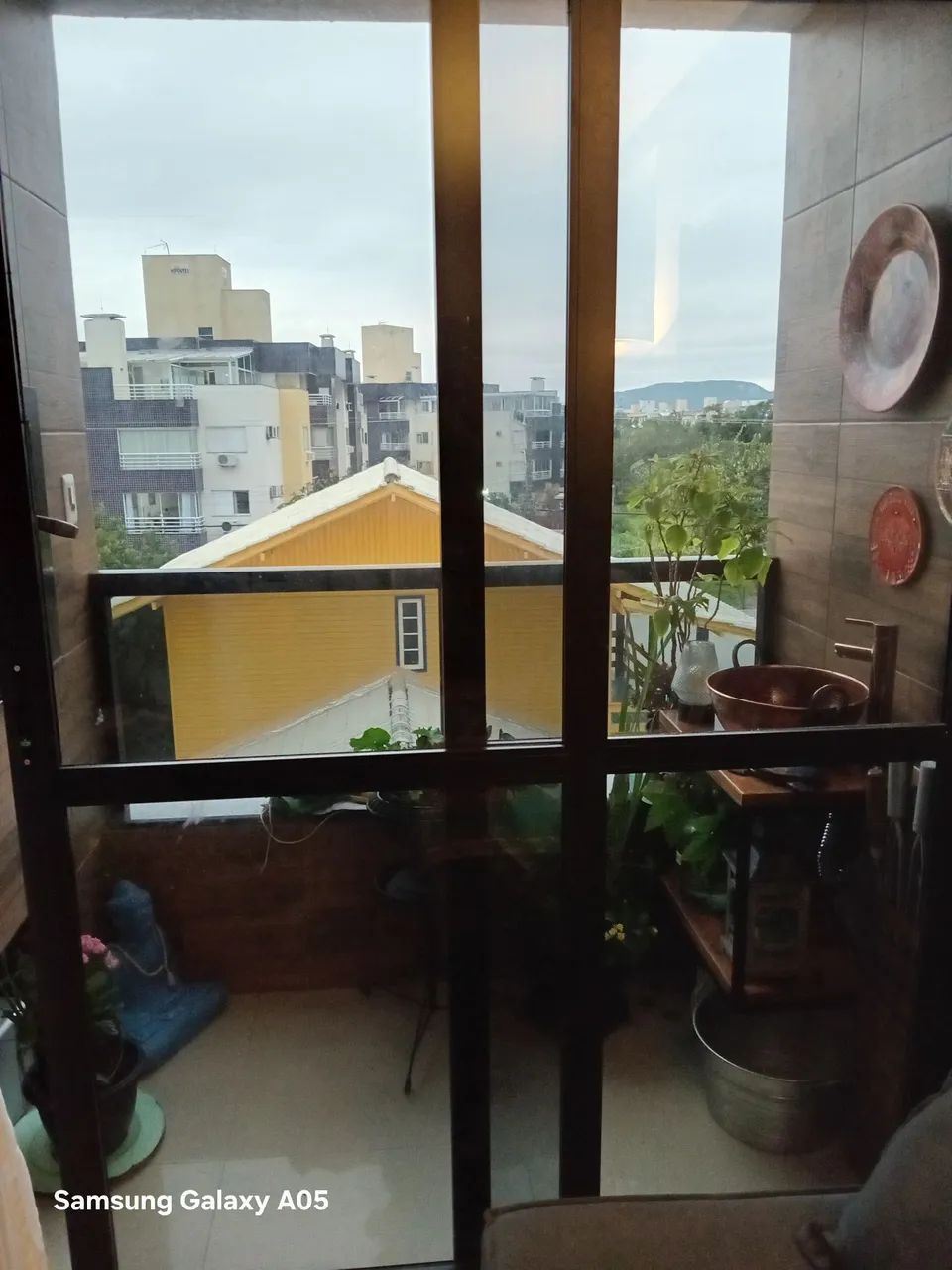 PORTA DUPLA  EM ALUMINIO COM 4 VIDROS - Foto 2